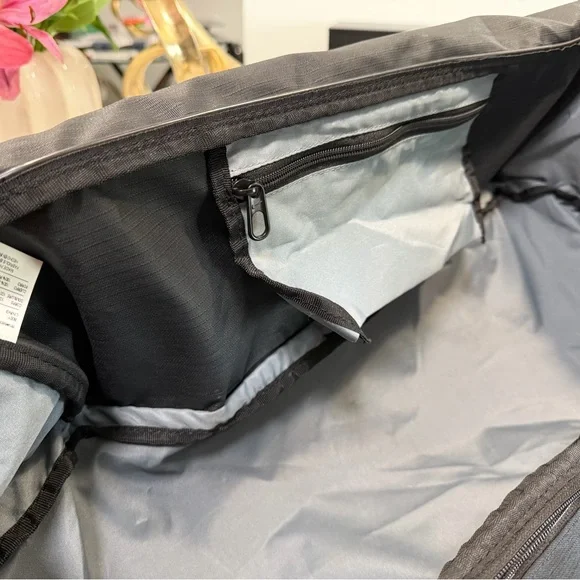 Nike Black and White Duffel Bag - Picture 6 of 7